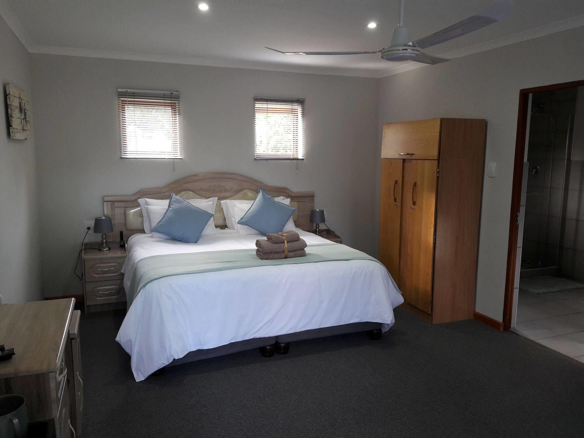 The Village Lodge Stormsrivier Exterior foto